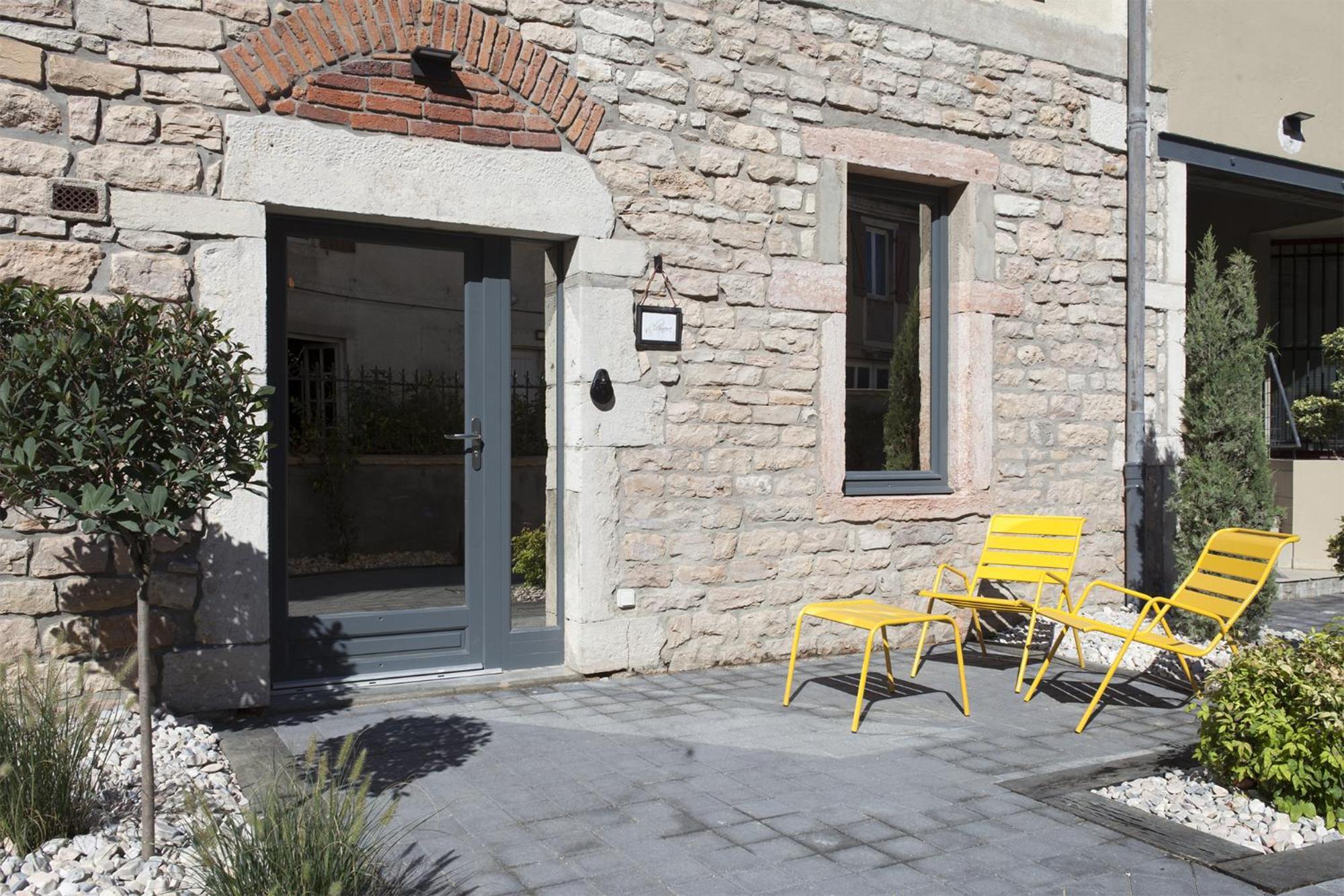 Appart Hotel Eugenie Louhans Exterior photo